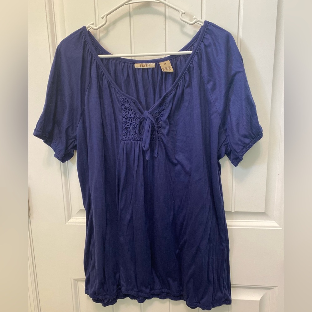 Fresh short sleeve front tie tunic. Size 2X. Navy blue.